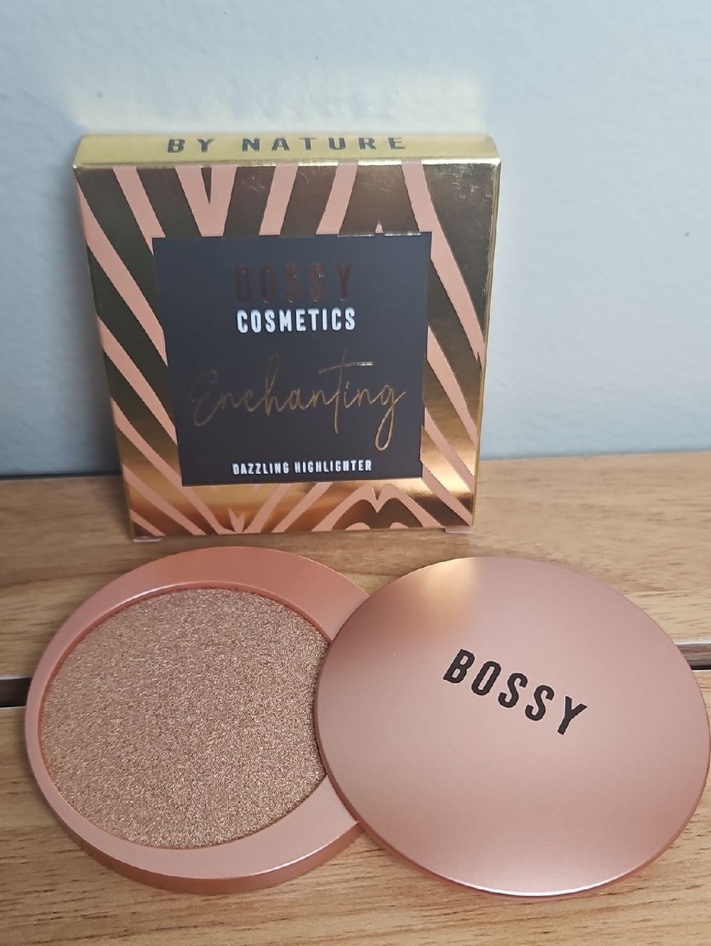 Bossy Cosmetics Enchanting Dazzling Highlighter